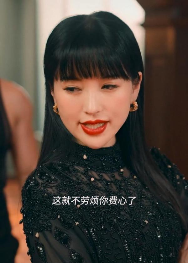 38歲金莎挑戰成熟風撞臉趙雅芝 大氣回應至今未婚原因