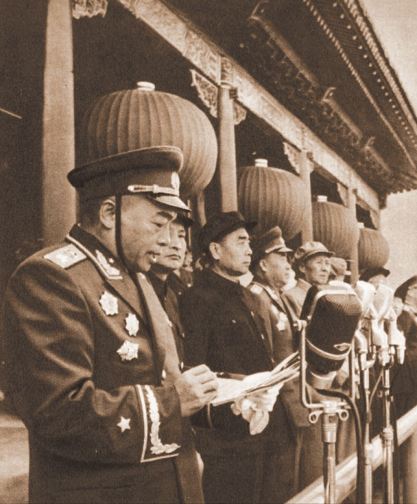 抗美援朝時,為什麼志願軍司令員和政治委員都是彭老總?原因有三 抗美援朝時,為什麼志願軍司令員和政治委員都是彭老總?原因有三