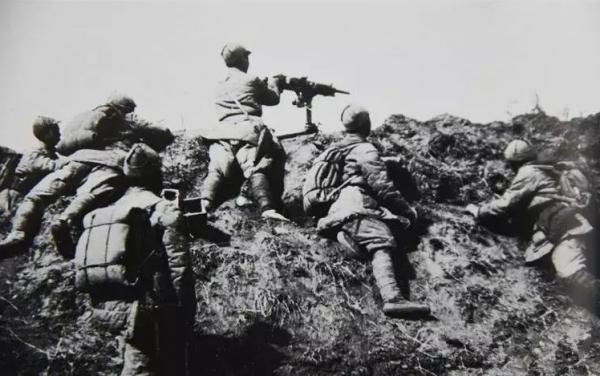 羅炳輝:從奴隸到將軍,重病中解放棗莊,49歲逝世十萬軍民送行 羅炳輝:從奴隸到將軍,重病中解放棗莊,49歲逝世十萬軍民送行