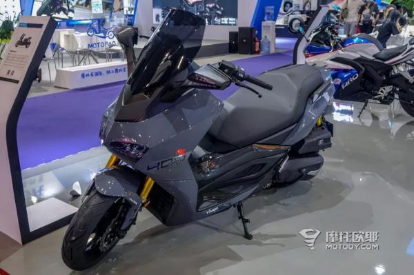 臺榮釋出2022款探路者300,更有一臺運動小踏板亮相摩展現場 臺榮釋出2022款探路者300,更有一臺運動小踏板亮相摩展現場