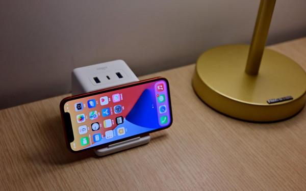 多功能USB插排，支援iPhone 13 20W快充，aigo無線充魔方開箱體驗