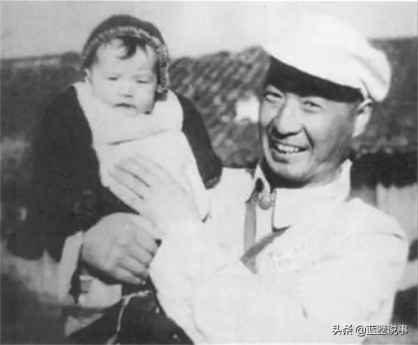 老照片回憶英年早逝的石揮,他和趙丹比你更喜歡誰? 老照片回憶英年早逝的石揮,他和趙丹比你更喜歡誰?