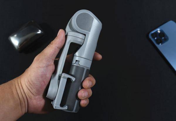 自動開合，三軸一體便攜無壓力-SNOPPA隨拍ATOM 2自動摺疊手機雲臺