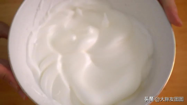 比豆腐還嫩！自制酸奶蛋糕，配方和秘訣都給你，外面買不到