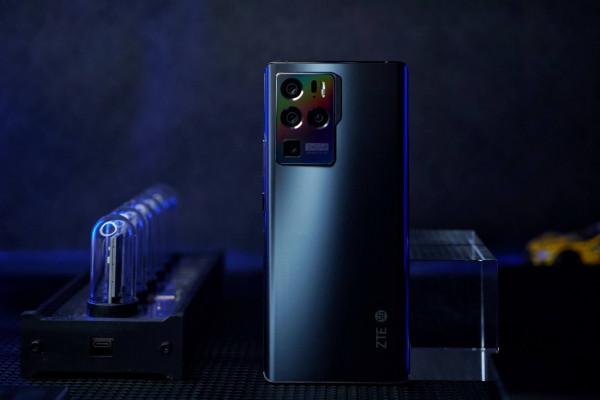 6400萬四攝無奈加速退場,重回3998!66W+曲面屏 6400萬四攝無奈加速退場,重回3998!66W+曲面屏