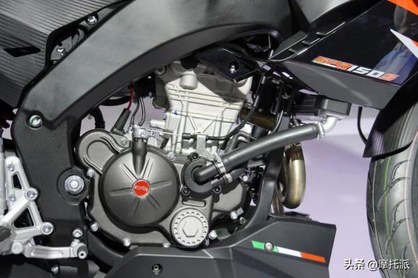 街車有兩種，能戰鬥的街車和其他街車