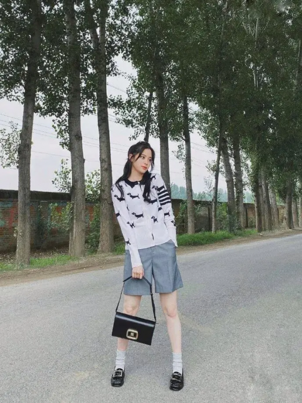 Nabi的富家千金風,終於找到了其中的穿搭精髓 Nabi的富家千金風,終於找到了其中的穿搭精髓