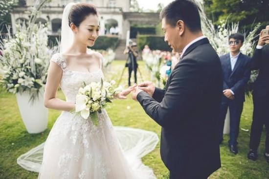 李小冉、殷桃、梅婷三個女人的“恩怨糾纏”：現實比電影更狗血