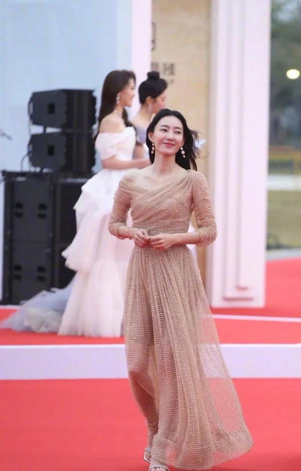 金雞獎女星紅毯造型，一個比一個驚豔