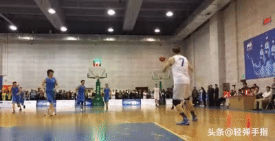 接君：遼寧隊元老“北大接”，CBA“酒神”之一，現輔佐李春江