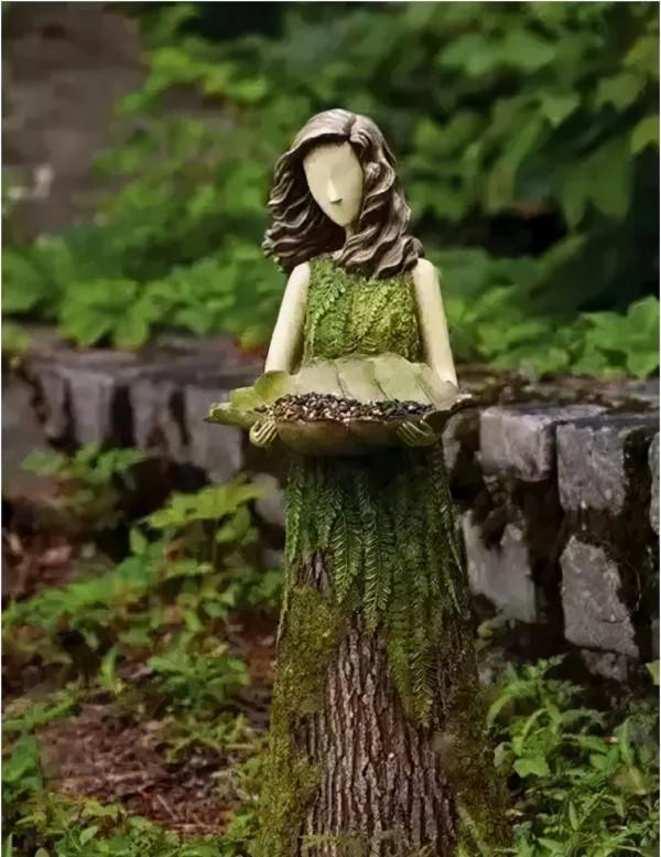 用景觀小品裝飾出花園的韻味