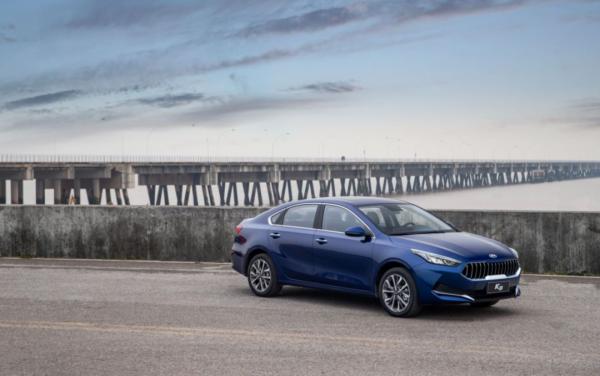 十萬左右A級合資轎車,起亞K3/軒逸/伊蘭特三車對比,結果如何? 十萬左右A級合資轎車,起亞K3/軒逸/伊蘭特三車對比,結果如何?