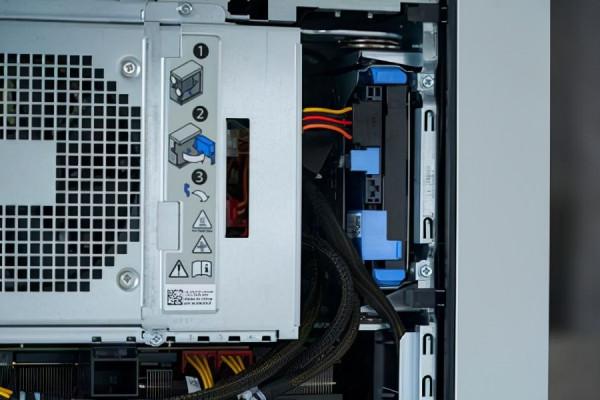 外星人AURORA R12桌上型電腦評測：仍然提供最好的遊戲體驗