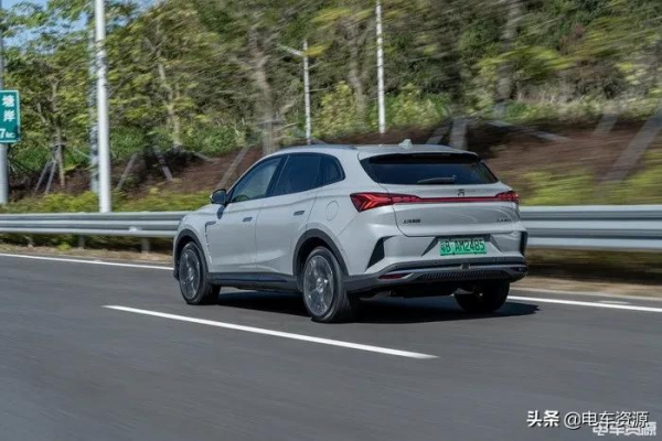 這輛SUV開出了高階轎車的feel？試駕飛凡MARVEL R