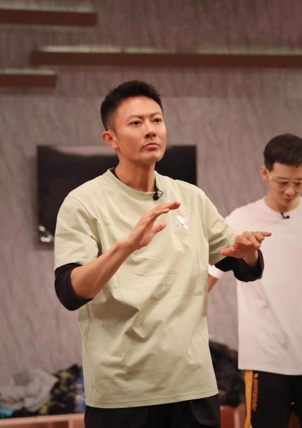 42歲的印小天，走到今天該怪誰呢？成於自己敗於插刀門