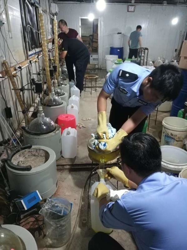 化學天才淪為大毒梟，一年製毒31噸，賺下2700萬，結局如何？