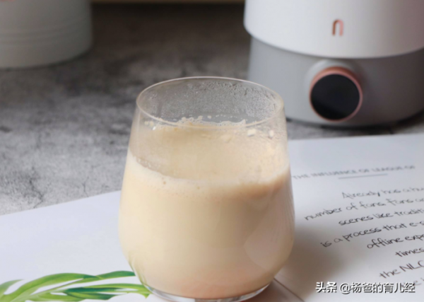 用黑木耳搭配核桃，做成育兒飲品太香甜，營養美味，孩子特喜歡