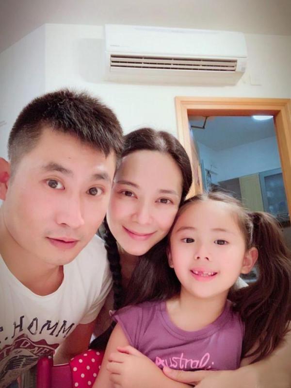 當紅女星郭羨妮：嫁普通的河南小丈夫，給農村公婆買房