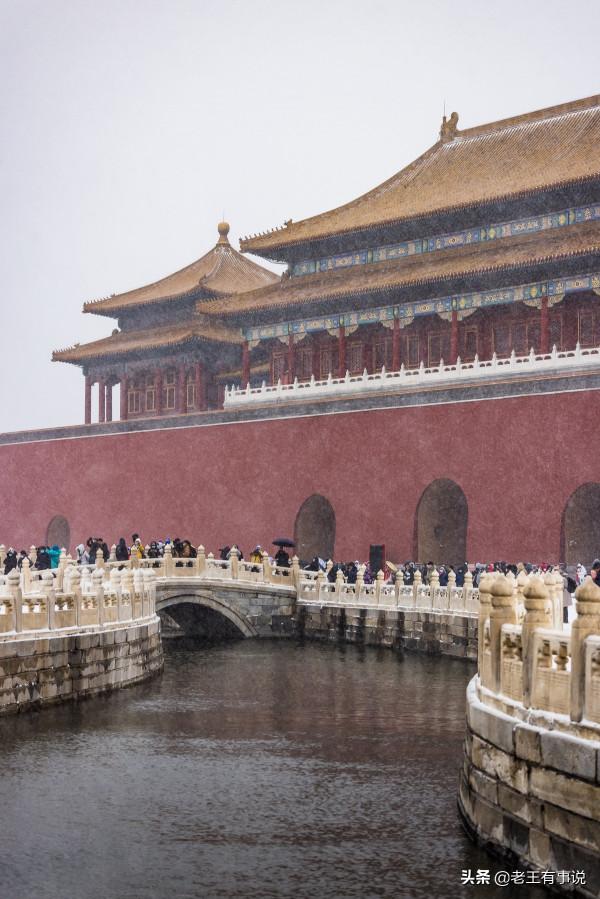 故宮初雪，一片銀裝素裹，變成了紫禁城的樣子