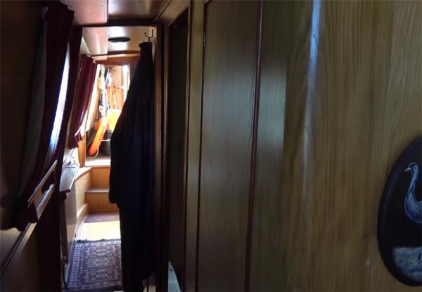 52歲的他放棄一切，住進33㎡“房船”中漂泊流浪，一晃已生活5年