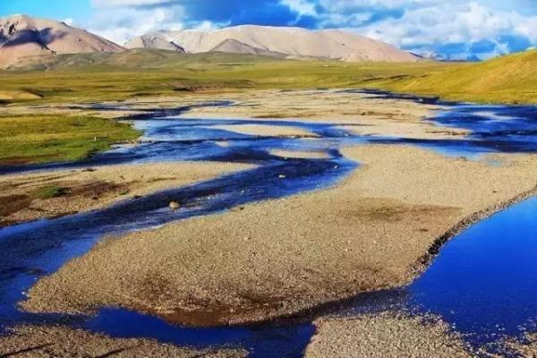黃河的發源地到底在哪裡？不是峽谷、瀑布，三個源頭都在青海腹地