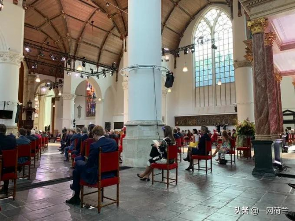 荷蘭小王子日,國王演說財政部長公佈預算案 荷蘭小王子日,國王演說財政部長公佈預算案