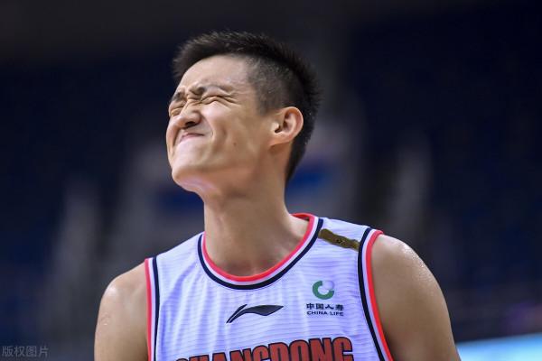 杜峰雪上加霜!周鵬後易建聯又傳壞訊息,傷情不容樂觀,爭冠難了 杜峰雪上加霜!周鵬後易建聯又傳壞訊息,傷情不容樂觀,爭冠難了