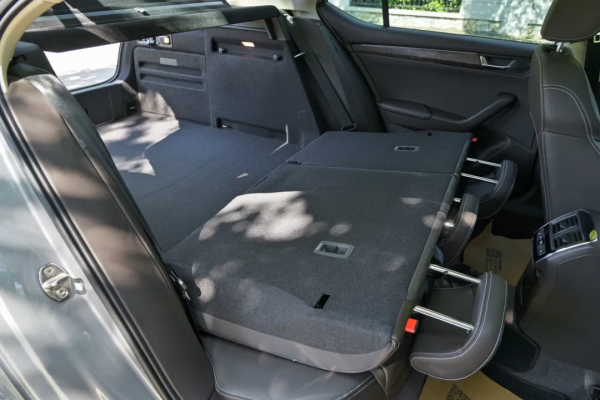 15萬買二手頂配速派,實用豪華全都有 15萬買二手頂配速派,實用豪華全都有