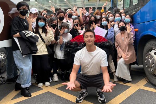 蔡卓妍陳偉霆生日形成對比 蔡卓妍陳偉霆生日形成對比