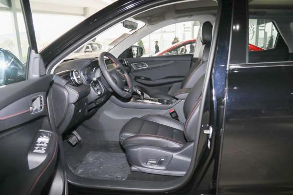 解讀MG領航：1&period;5T起步10萬不到，配置豐富油耗低，家用代步很合適