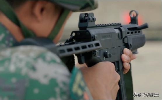 國內空突旅新增多款裝備?191新槍新電臺,加強版山貓防禦力更強 國內空突旅新增多款裝備?191新槍新電臺,加強版山貓防禦力更強