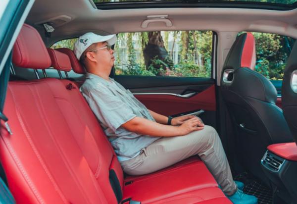 2.0T國產SUV對比，長安CS75Plus和傳祺GS4Plus，誰更值得入手？