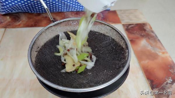 為啥飯店的餃子餡那麼好吃?原來還有這幾個小訣竅,真是長見識了 為啥飯店的餃子餡那麼好吃?原來還有這幾個小訣竅,真是長見識了