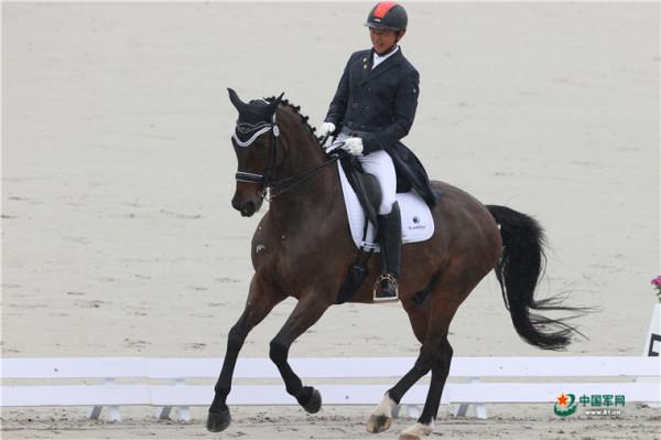 全運會馬術專案︱盛裝舞步個人賽 顧兵雨中摘金牌