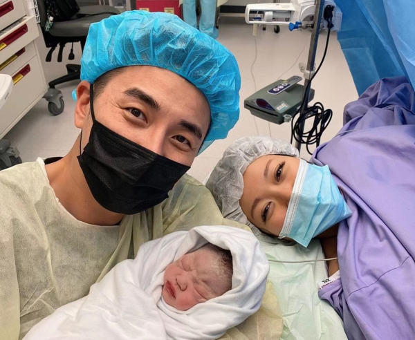 12月已有6位星二代降生，4個二胎寶寶都是男孩，個個含著金鑰匙