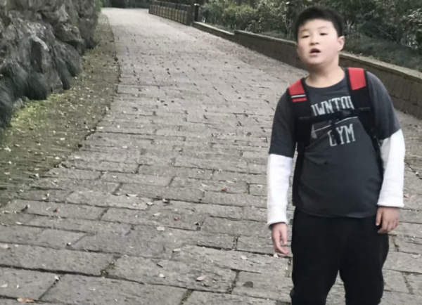 兒子餓到吃狗糧,我卻不能讓他吃飯 兒子餓到吃狗糧,我卻不能讓他吃飯