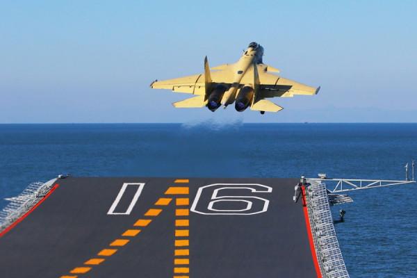 殲-15艦載機,重塑中國海戰體系,全面領先蘇-33,不輸美國大黃蜂 殲-15艦載機,重塑中國海戰體系,全面領先蘇-33,不輸美國大黃蜂