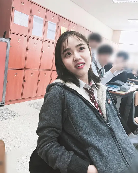 “天才童星”金香奇：3歲出道12歲就爆紅，被眾多前輩捧在手心裡