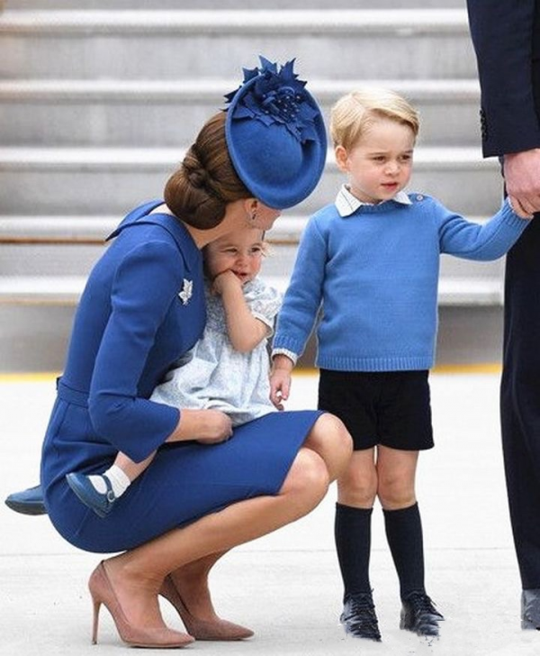 30歲不丹佩瑪王后真大膽,懷二胎也敢穿高跟鞋,鞋上繡滿花真驚豔 30歲不丹佩瑪王后真大膽,懷二胎也敢穿高跟鞋,鞋上繡滿花真驚豔