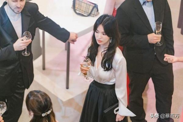 帶貨女王迴歸，盤點宋慧喬《現正分手中》造型，白領也能複製