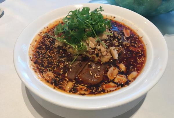 汪小菲在北京開的館子火了,客人都為挺他而來,用料實在價格親民 汪小菲在北京開的館子火了,客人都為挺他而來,用料實在價格親民