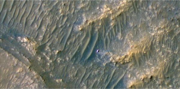 NASA MRO鏡頭下的“毅力號”：就像一個閃亮的矩形