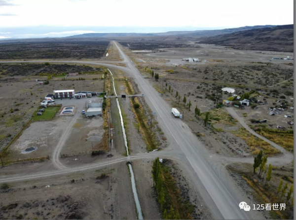 同是天涯淪落人 相逢何必曾相識