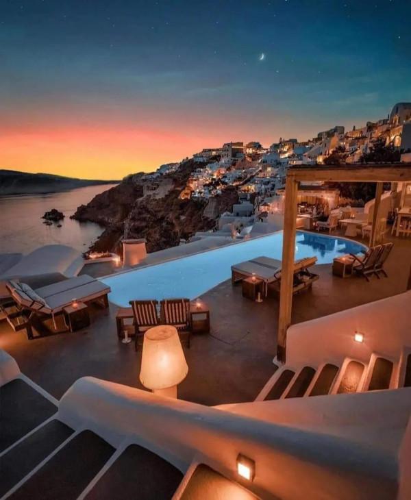 聖托里尼 · 一個夢鄉里的世界，童話卡通世界