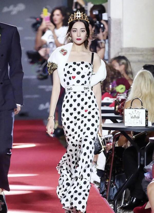 迪麗熱巴 天使般的容顏