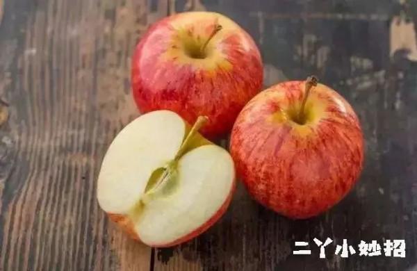 【健康】常吃蘋果的人,一定要注意這“四不吃” 【健康】常吃蘋果的人,一定要注意這“四不吃”