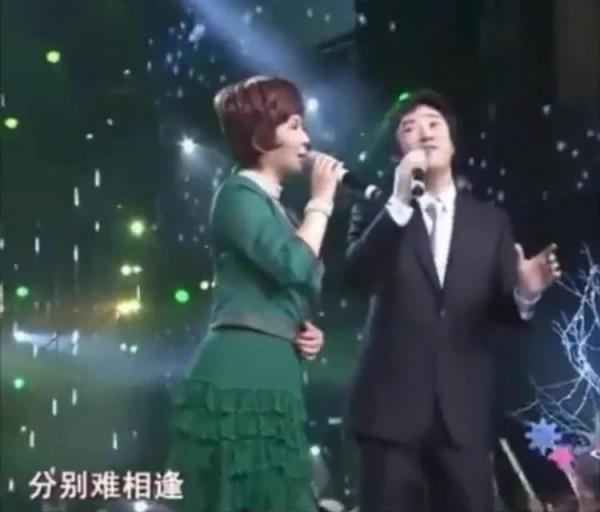 聽了蔡明和費玉清的深情對唱，覺得小品演員才是全能演繹人才