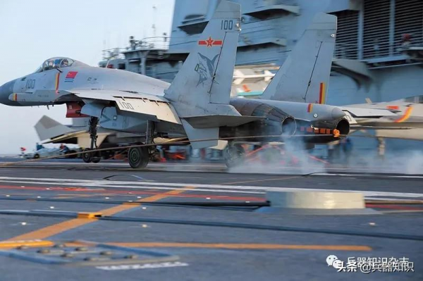 七彩航母 圖說“遼寧”艦