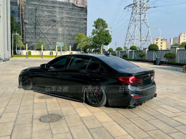花費17萬改裝寶馬5系 還成立了一個黑武士團隊