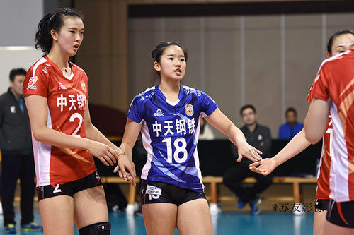 恭喜，女排00後自由人崛起，能力穩定敢闖敢拼，或將取代王夢潔